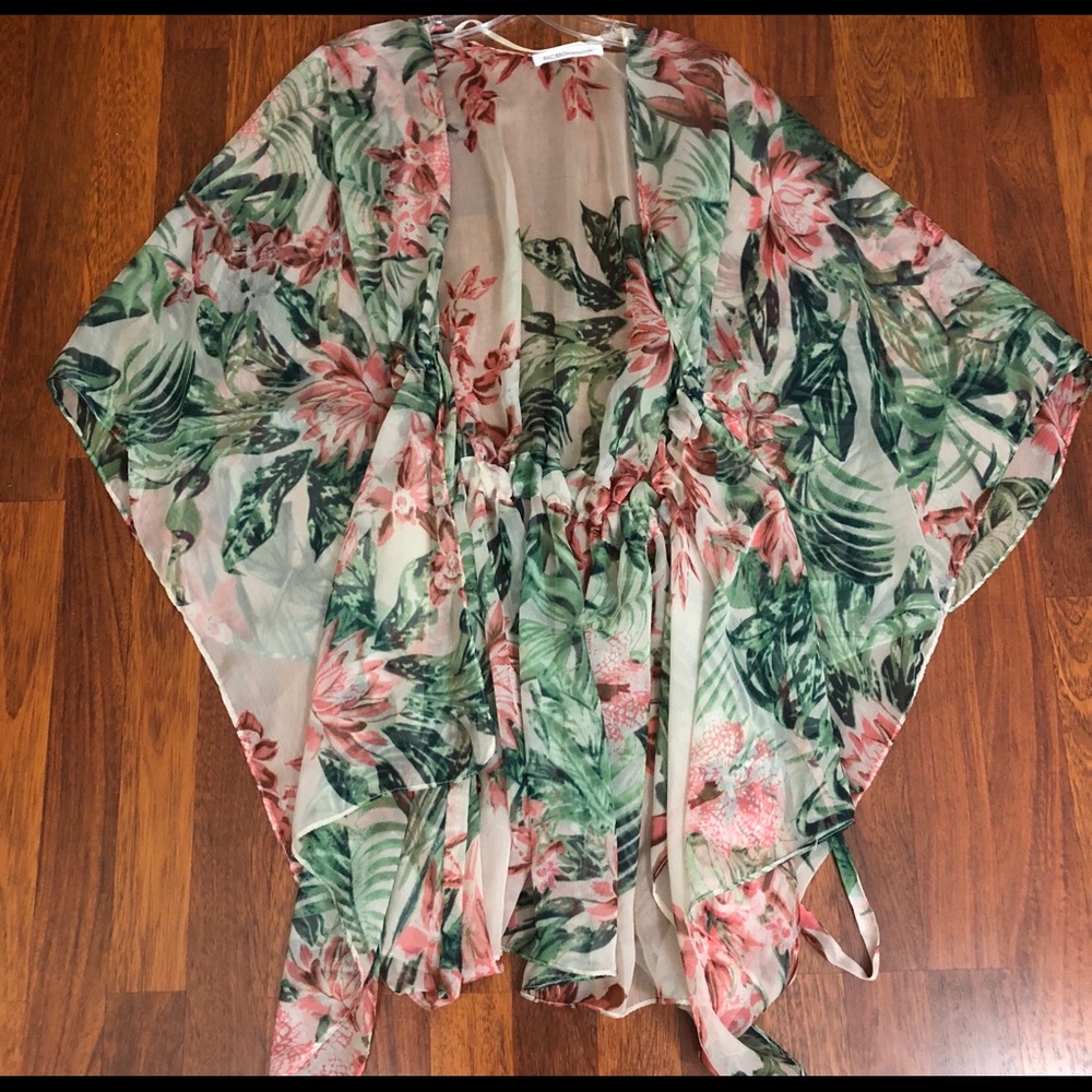 Floral BCBGeneration Floral Kimono, OS
